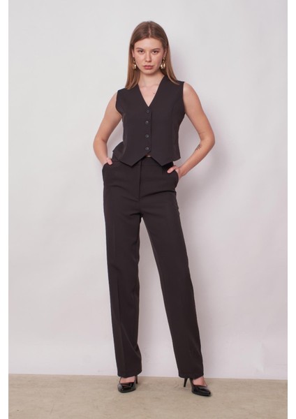 Kadın Önü Düğmeli Hafif Likralı Kumaş Kısa Yelek-Siyah modelleri