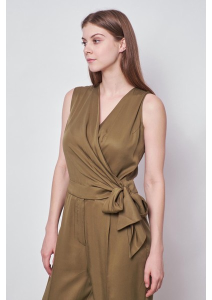 %100 Iyocell Akıcı Şık Kumaş Anvelop Kruvaze Bağcıklı Cepli Önü Pileli Dar Paça Tulum -Haki fırsatları