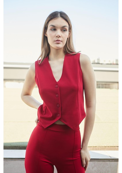 Kadın Likralı Krep Kumaş Arkası D Tokalı Kısa Yelek-Kırmızı fırsatları