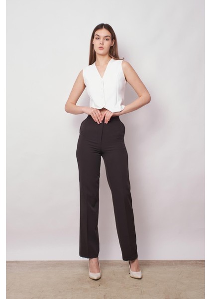 Kadın Önü Düğmeli Hafif Likralı Kumaş Kısa Yelek-Krem