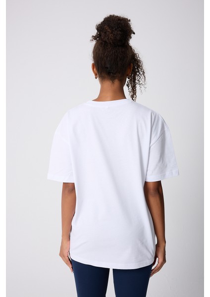 Yoga Pozu Baskılı Oversize Pamuklu Beyaz Kadın T-Shirt fiyatları