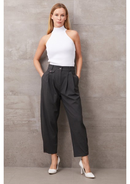 Paçası Düğmeli Yüksek Bel Pantolon modelleri