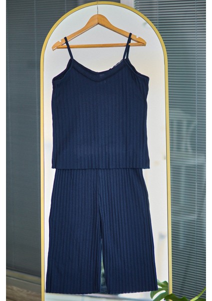 Ip Askılı Kapri Pijama Takımı fiyatları