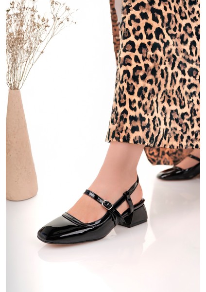 BA04584 Siyah Rugan Kadın Kemer Lastikli Kare Burun 3 cm Topuklu Ayakkabı - 36 fiyatları