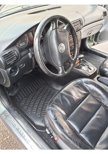 Volkswagen Passat B5 3D Siyah Havuzlu Paspas 1997 ve 2005