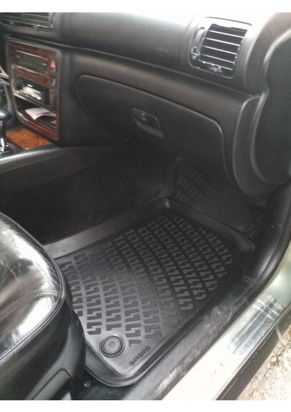 Volkswagen Passat B5 3D Siyah Havuzlu Paspas 1997 ve 2005