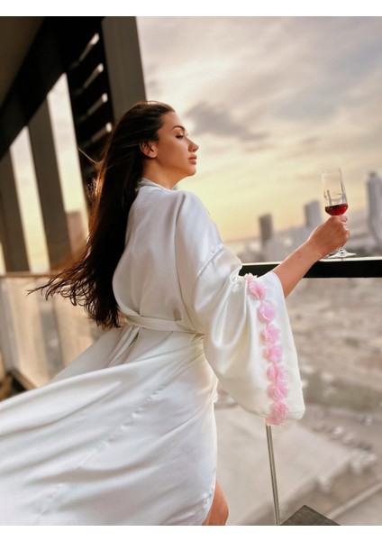 Luxury Kutulu Saten Uzun Kimono Kol Çiçek Detay Bride Lohusa Sabahlık Toka Hediyeli
