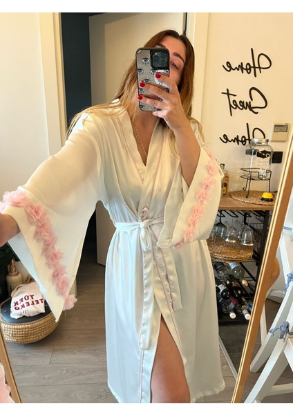 Luxury Kutulu Saten Uzun Kimono Kol Çiçek Detay Bride Lohusa Sabahlık Toka Hediyeli fiyatları