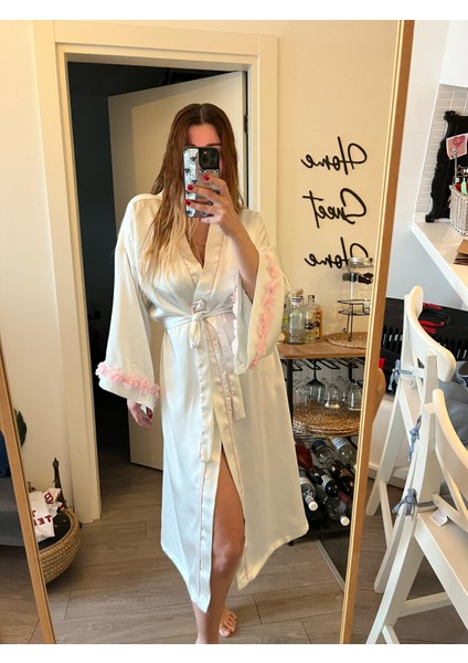 Luxury Kutulu Saten Uzun Kimono Kol Çiçek Detay Bride Lohusa Sabahlık Toka Hediyeli