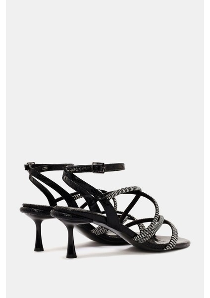 Sapin Kadın Siyah Kordonlu Ince Topuklu Sandalet fırsatları