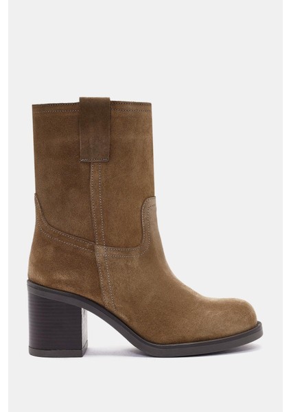 Zenda Kadın Camel Gerçek Süet Deri Kalın Topuklu Bot 5 Cm Rahat Yürüyüş İçin Şık Tasarım