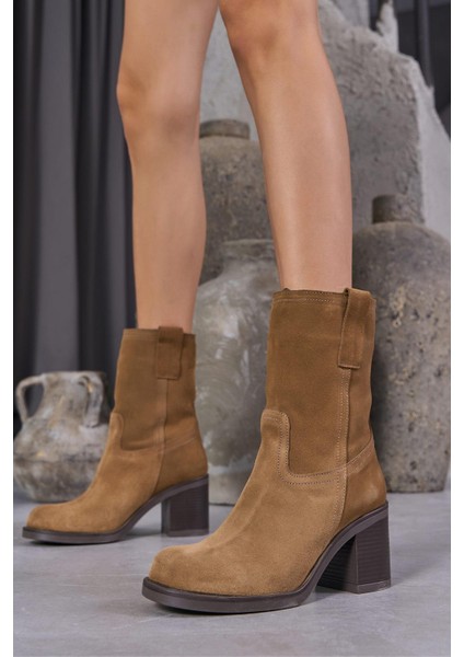 Zenda Kadın Camel Gerçek Süet Deri Kalın Topuklu Bot 5 Cm Rahat Yürüyüş İçin Şık Tasarım fiyatları