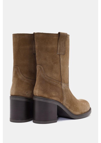 Zenda Kadın Camel Gerçek Süet Deri Kalın Topuklu Bot 5 Cm Rahat Yürüyüş İçin Şık Tasarım fırsatları