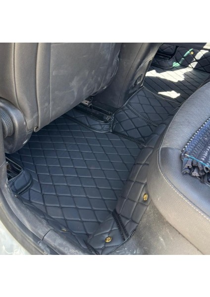 Opel Astra 2017-2020 Arası Aracına Özel 8d Tek Katmanlı Havuzlu Paspas Takımı modelleri