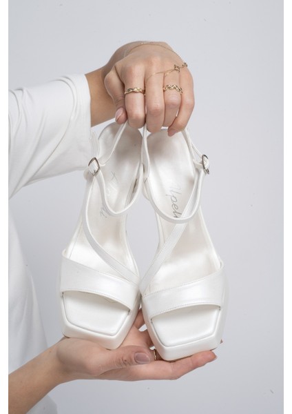 Kadın Sedef Köşeli Platform Bant Detaylı Özel Üretim Rahatlık Garantili Abiye Gelinlik Ayakkabısı fırsatları