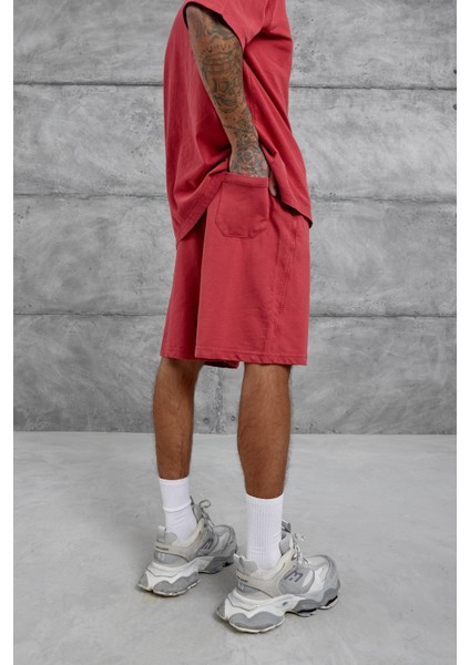 Kırmızı Yıkamalı Oversize Şort modelleri