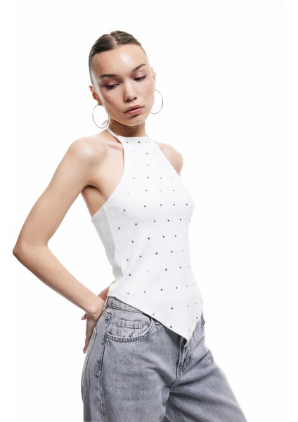 Yeni Sezon Taş Detaylı Slim Fit Asimetrik Boyundan Bağlamalı Kolsuz Halter Yaka Bluz modelleri