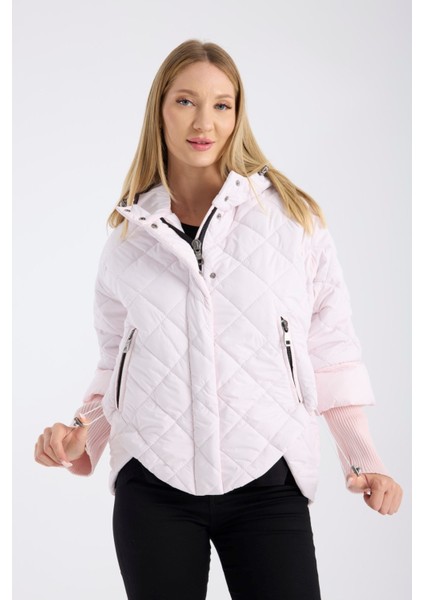 Kadın Sabit Kapşonlu Triko Ribana Detaylı Kapitone Spor Şişme Mont - Şık ve Sıcak Tasarım 8704 modelleri