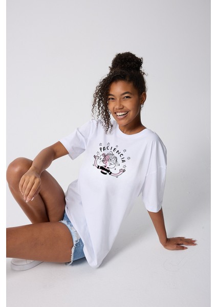 Paciencia Baskılı Oversize Pamuklu Beyaz Kadın T-Shirt fırsatları