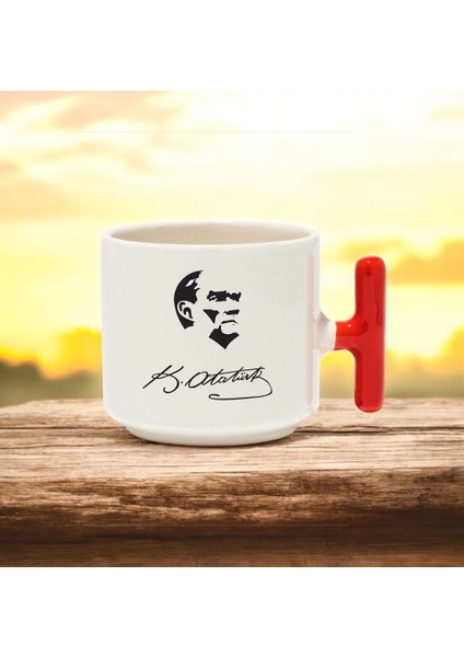 K.atatürk Tasarımlı Kırmızı T Kulplu Seramik Baskılı Kupa Bardak 250 ml