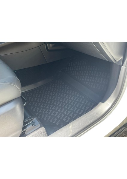 Toyota Corolla Cross 3D Siyah Havuzlu Paspas 2020 ve Sonrası indirimleri