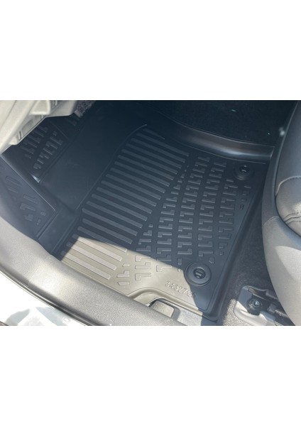 Toyota Corolla Cross 3D Siyah Havuzlu Paspas 2020 ve Sonrası