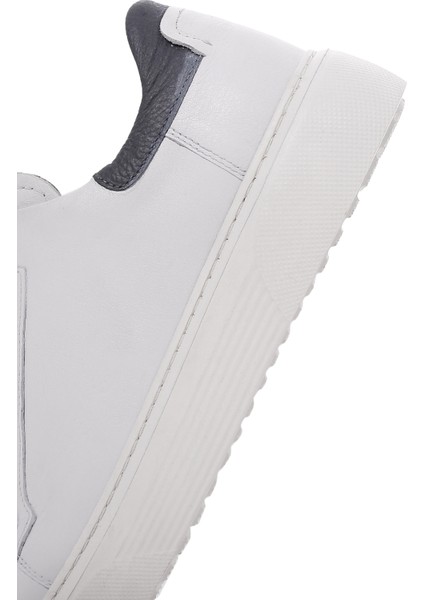 Erkek Beyaz Bağcıklı Kalın Tabanlı Deri Sneaker 25WFD640418