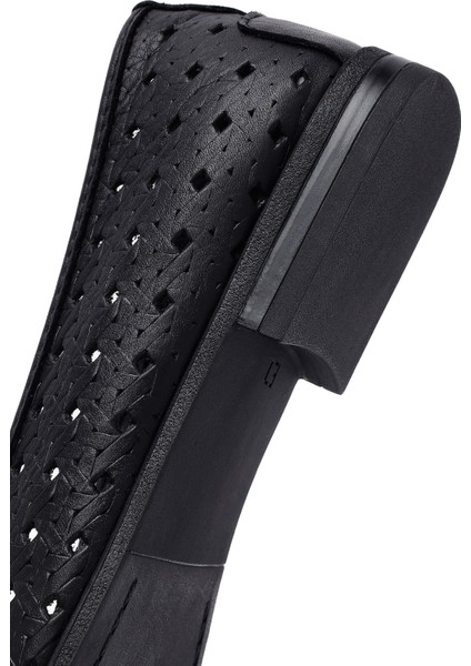 Kadın Siyah Desenli Deri Babet 25SFD291318