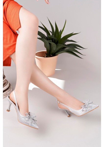 Fiyonklu Kadın Stiletto Taşlı Sivri Burun Arkası Açık Abiye Topuklu Ayakkabı Gümüş fiyatları