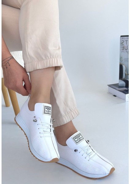 Fiert Beyaz Cilt Bağcıklı Spor Ayakkabı fiyatları