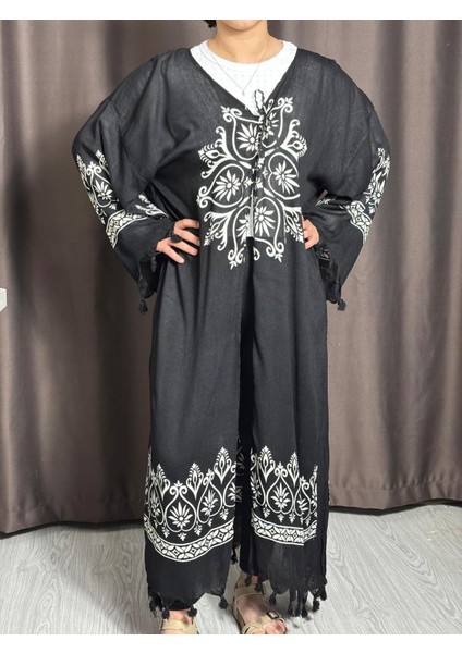 Siyah Renkli Desenli Uzun Kaftan – Pamuklu Püsküllü Plaj ve Günlük Kimono