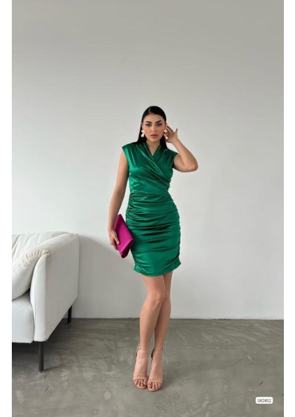 Rengastyle Kadın Kurvaze Yaka Kolsuz Büzgü Detay Saten Elbise(Renkli)