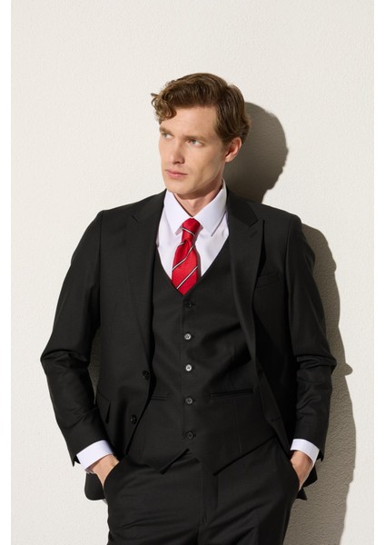 Erkek Slim Fit Siyah Esnek Likralı kumaş Sivri Yaka Yelekli Takım Elbise fiyatları