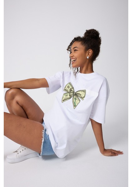 Bow Dollar Baskılı Oversize Pamuklu Beyaz Kadın T-Shirt fırsatları