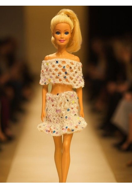 Barbie Bebek Için El Örgüsü Üst ve Etek Ikili Takım modelleri