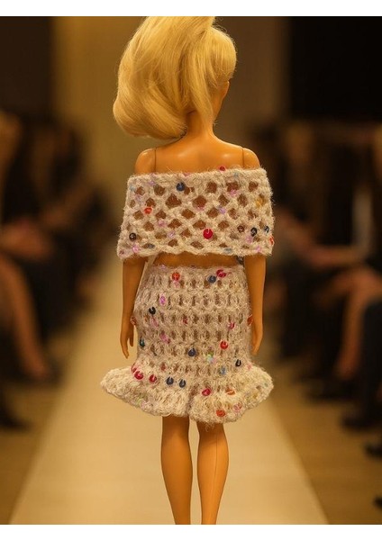 Barbie Bebek Için El Örgüsü Üst ve Etek Ikili Takım fırsatları