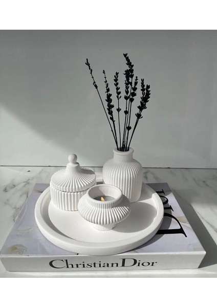Dekoratif 4 Parça Hediyelik Eşya Bir Adet 24 cm Tepsi 1 Adet Pampas Vazo 1 Adet Tealight Mumluk 1 Adet Dekoratif Kapaklı Kutu Vazo Seti Hediyelik Eşya Takımı