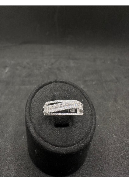 Baget Taşlı Üç Sıra Dalgalı Ithal Kadın Gümüş Yüzük