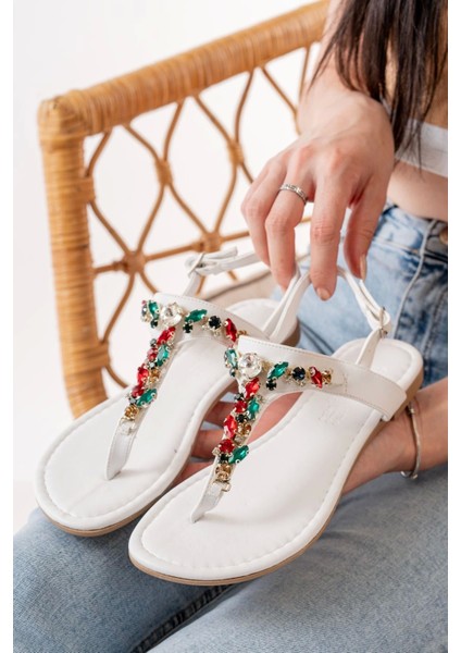 152-1110 Beyaz Multi Taşlı Parmak Arası Kadın Sandalet fiyatları