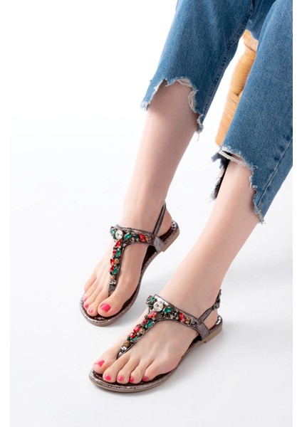 152-1110 Platin Multi Taşlı Parmak Arası Kadın Sandalet fiyatları