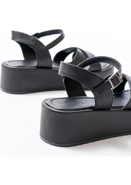 861-1005 Siyah Günlük Çapraz Dolgu Topuk Kadın Sandalet indirimleri