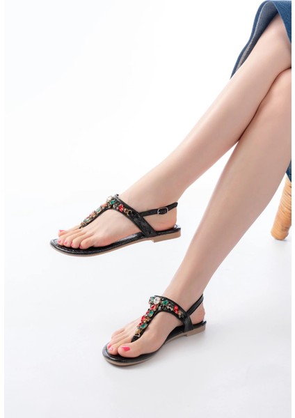 152-1110 Siyah Multi Cam Kırığı Taşlı Parmak Arası Kadın Sandalet