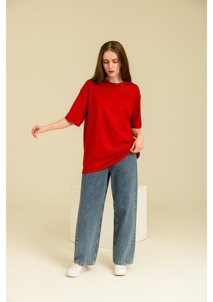 Kadın Kırmızı Oversize Bisiklet Yaka %100 Pamuk Düz Basic Yazlık T-Shirt indirimleri