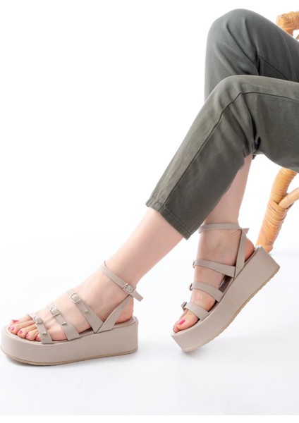 861-1222 Bej Tokalı Bilekten Bağlamalı Dolgu Kadın Sandalet