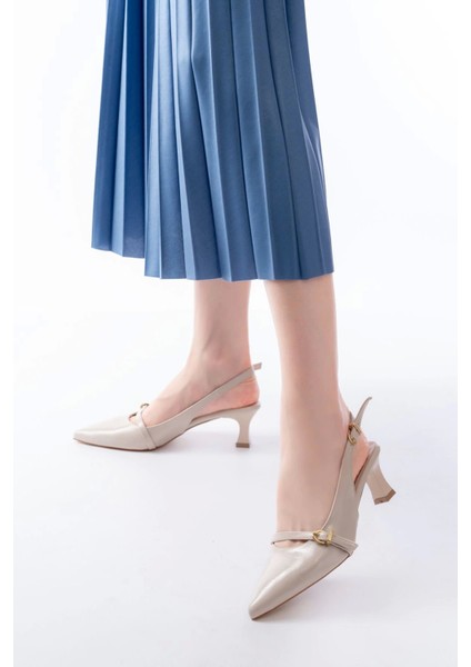 H-470 Bej Rugan Baret Tokalı Arkası Açık Günlük Kadın Sandalet