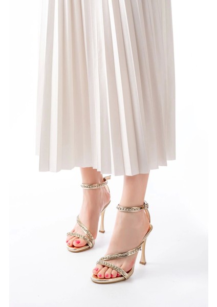 A-20 Gold Taşlı Vivet Platformlu Topuklu Kadın Ayakkabı fırsatları