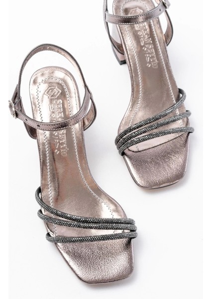 S-889 Platin 3 Bantlı Topuklu Kadın Ayakkabı indirimleri