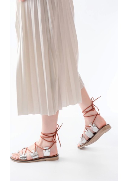 205-01 Gümüş Bilekten Bağlamalı Ortopedik Hakiki Deri Kadın Sandalet fiyatları