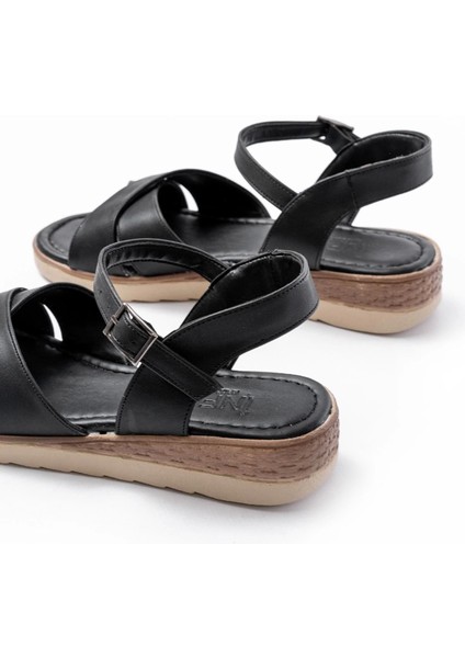 692-564 Siyah Ortopedik Taban Çapraz Tokalı Kadın Sandalet indirimleri
