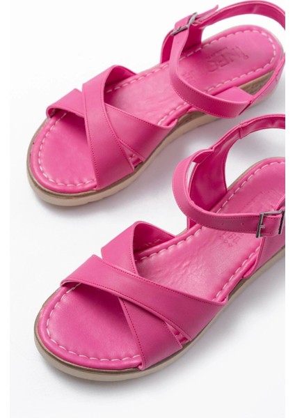 692-564 Fuşya Ortopedik Taban Çapraz Tokalı Kadın Sandalet fırsatları